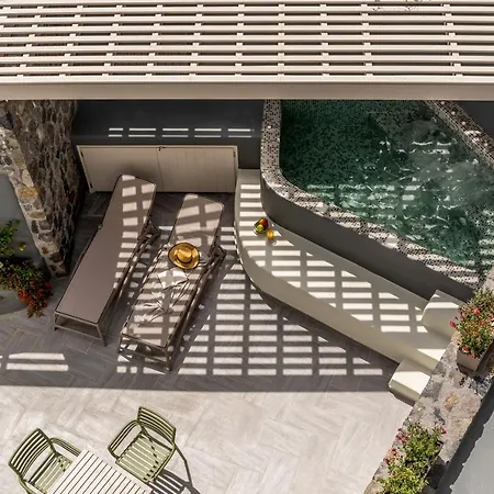 Wine And Yard Caves Hotel